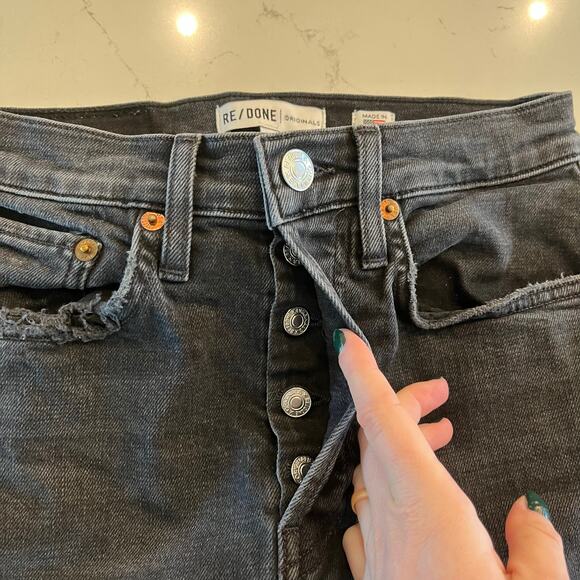 Re/Done Ultra High Rise Stove Pipe Jeans in Vintage Black Destroy Size 26 - Picture 9 of 13